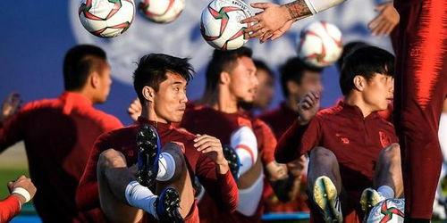 国足厨子爆料事件视频播放,揭秘国家队内部真相 第3张 国足厨子爆料事件视频播放,揭秘国家队内部真相 第3张