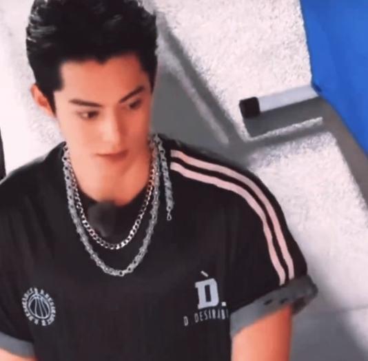 有人爆料王鹤棣嘛视频在线观看,真相究竟如何? 第2张 有人爆料王鹤棣嘛视频在线观看,真相究竟如何? 第2张